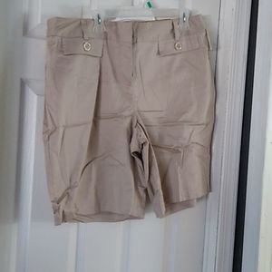 Cato's Khaki Shorts -NWT 18W